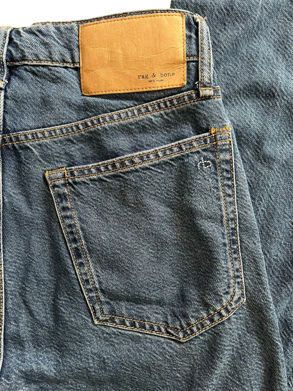 rag & bone Featherweight Logan Low Rise Wide Leg Jeans 25 Lily Ultralight Denim - Picture 7 of 13